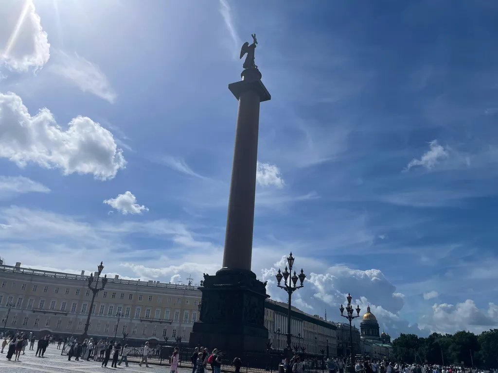 Набережная корааблики дом книги