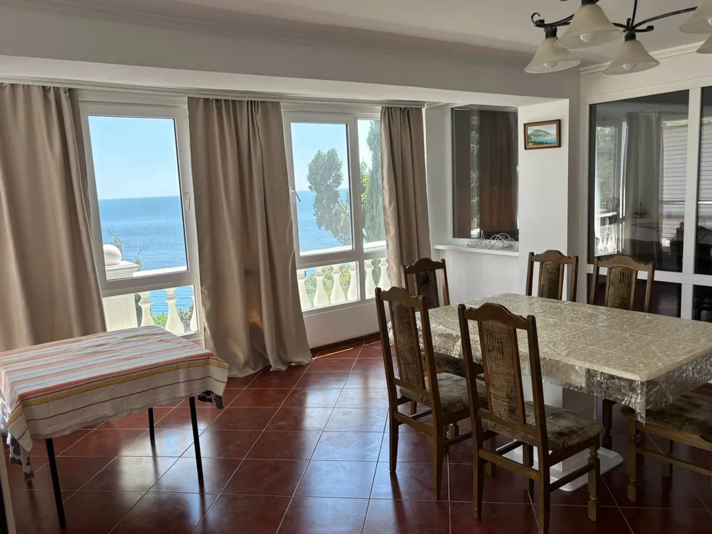 Апартамент в двух уровнях с террасой