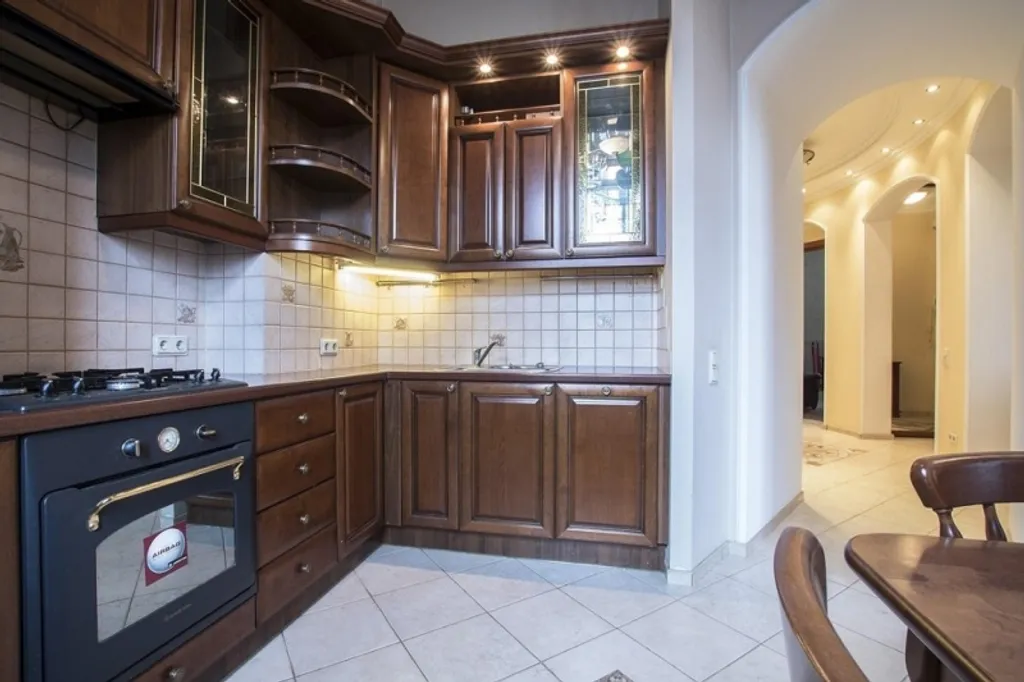 Avrora 3br apartment