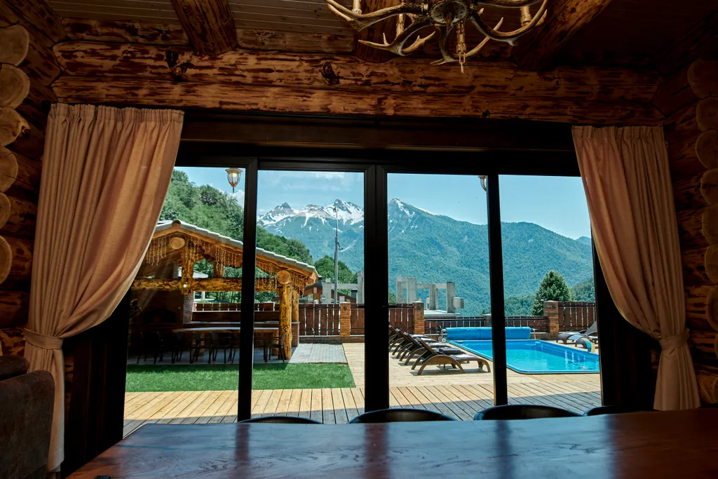 Коттедж Шале с бассейном и джакузи — Красная Поляна