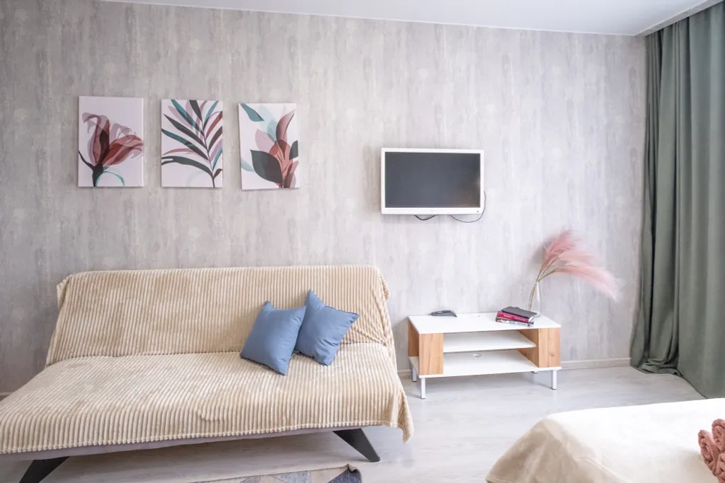 Студия в новом доме около кадетского училища