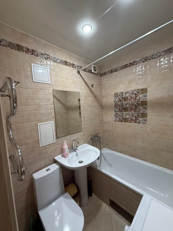 Уютная студия с видом на Белый дом и парк