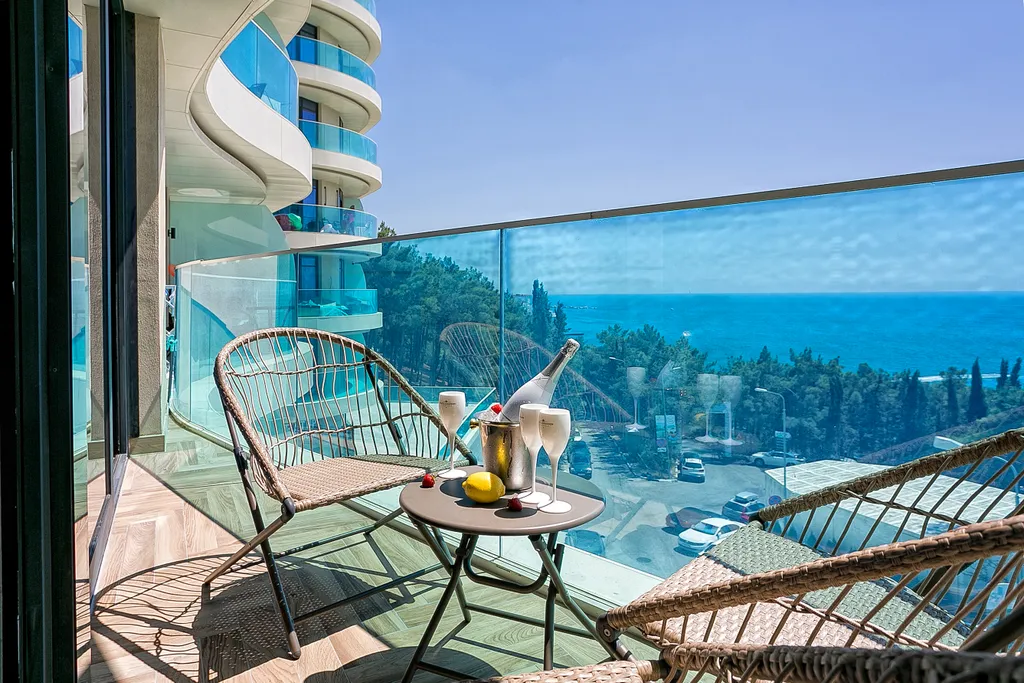 Студия с террасой и видом на море в скай плаза 3