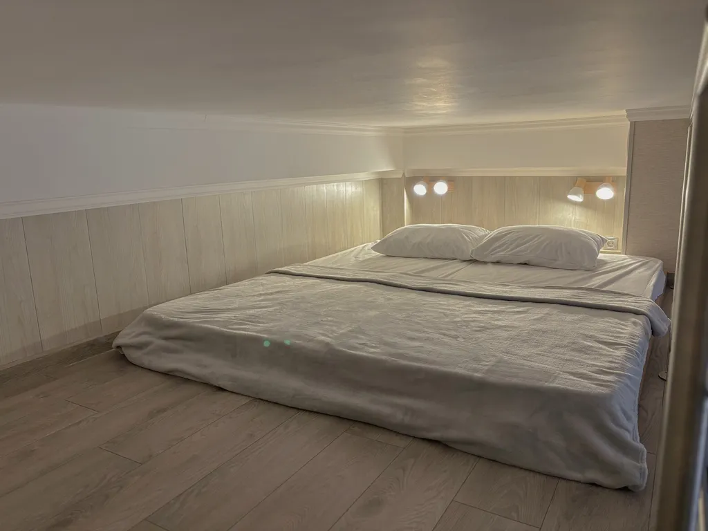 Квартира Квартира Двухуровневая студия в ЖК «Грин Сейл Парк» — Сириус