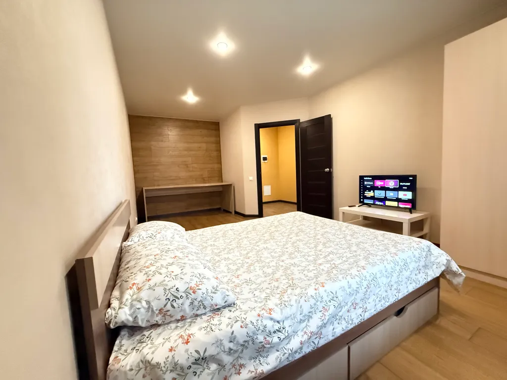 Чистая, уютная однокомнатная квартира — аренда посуточно в Тольятти