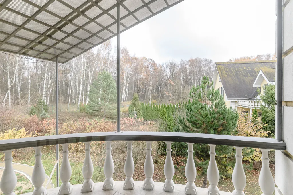 Коттедж Дом в Мытищах с бассейном — Вешки