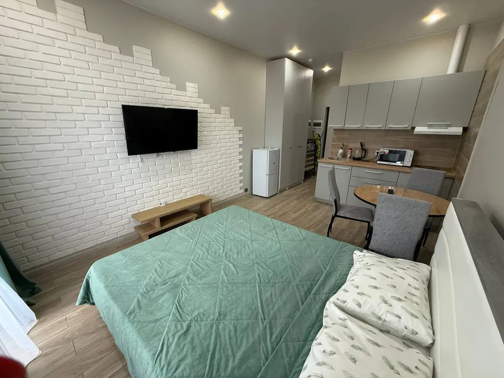 Апартаменты с двумя бассейнами на берегу моря