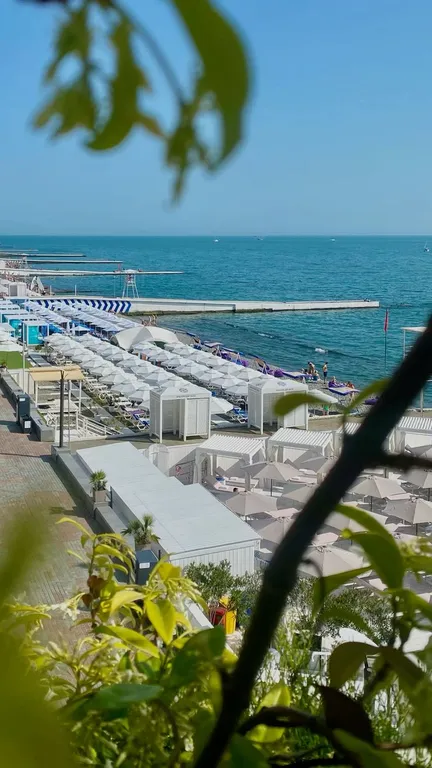 Очень уютная 2-комнатная квартира с видом на море