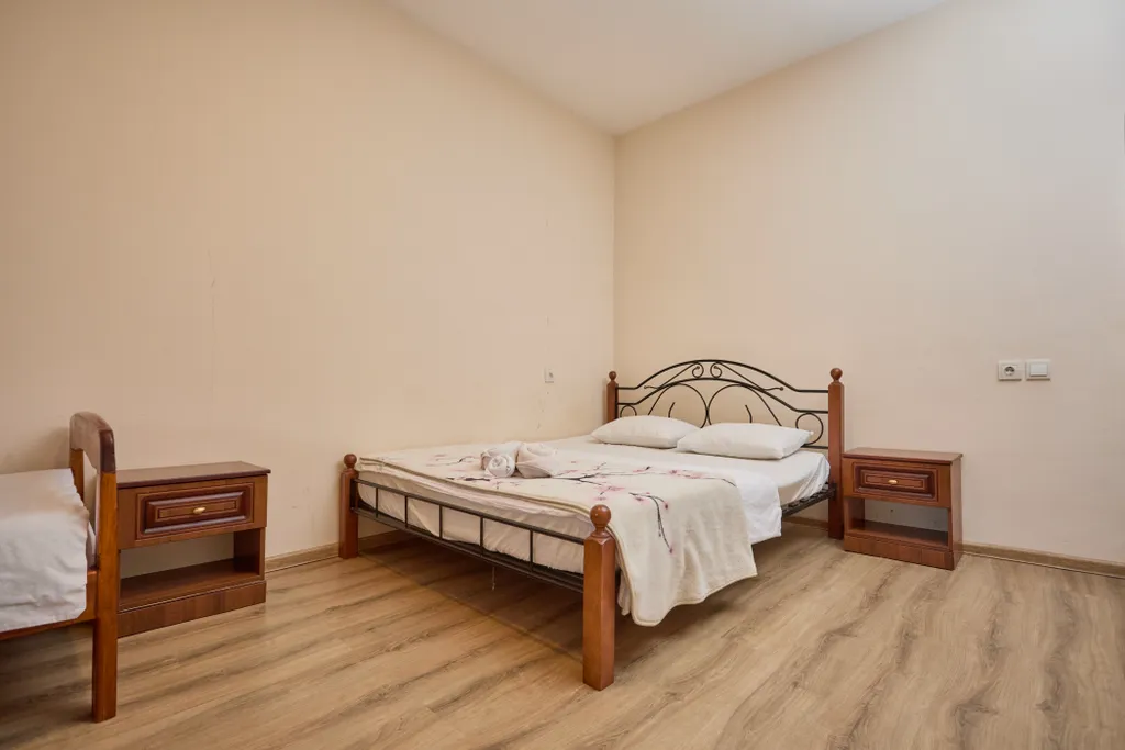 Квартира Трёхместный улучшенный номер — Сухум