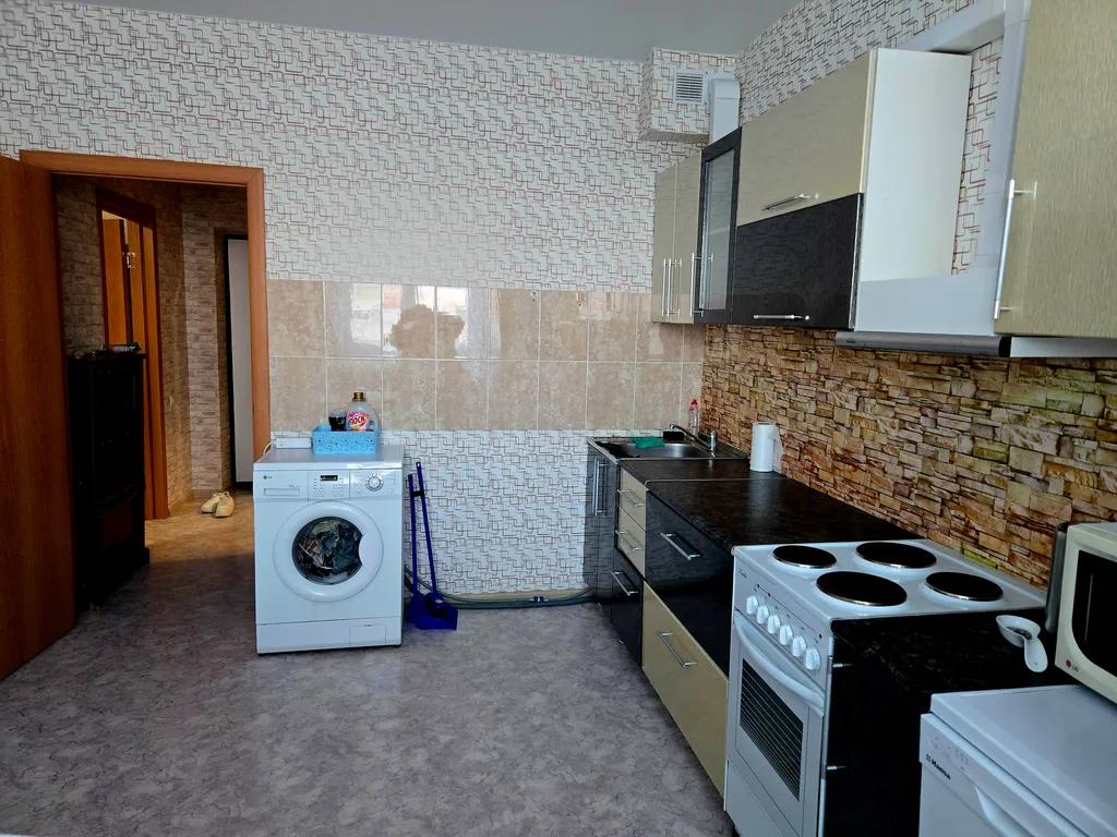 Уютная, чистая квартира, в самом центре города. Есть все необходимое.