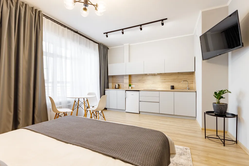 Апартаменты в центре города с красивым видом из окна