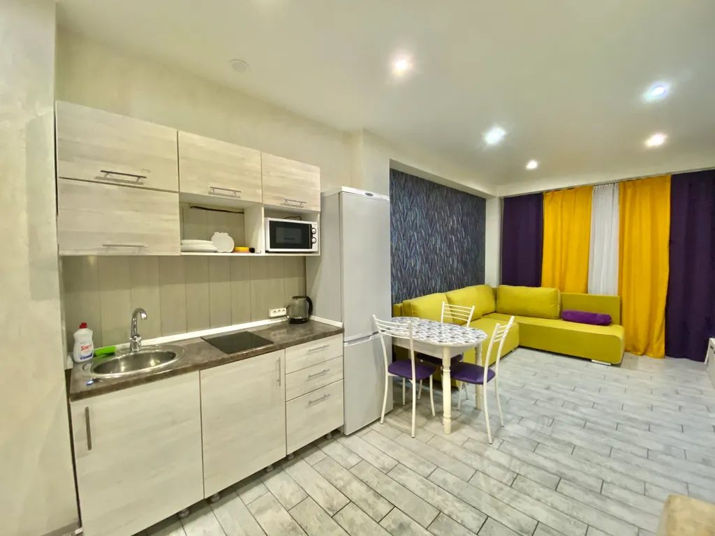 Апартаменты с балконом возле подьемника