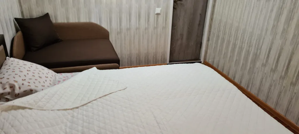 Бюджетный трёхместный номер у моря