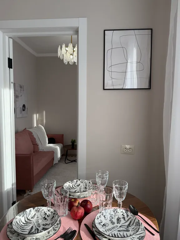 Двухкомнатная квартира напротив Лечебного парка