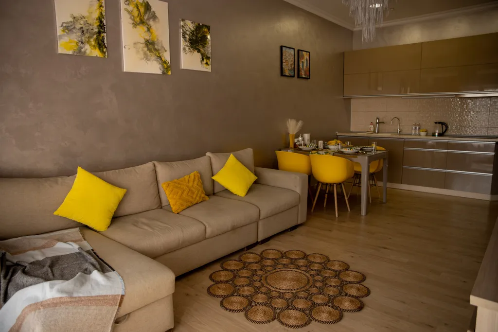 Желтые лимоны