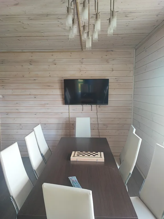 Просторный деревянный коттедж, половина дома 2 этажа 2П