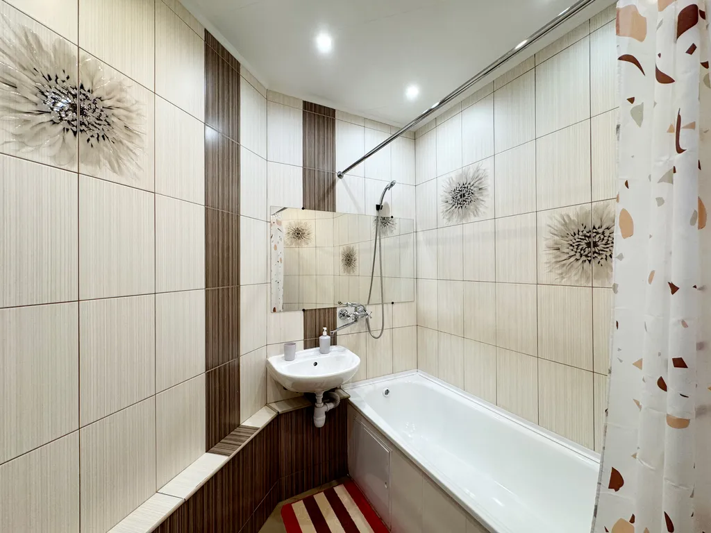 Квартира Квартира с новым современным ремонтом недалеко от ТРЦ Планета — Красноярск