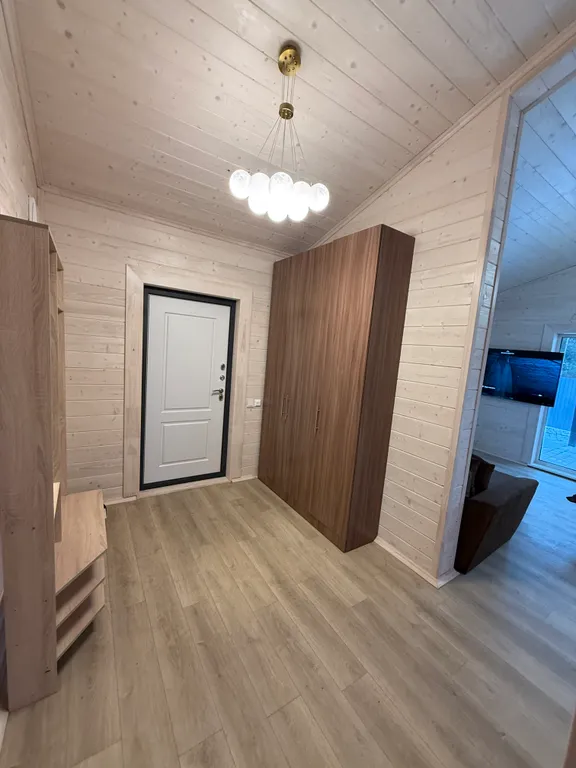 Уютный дом в аренду с видом на лес