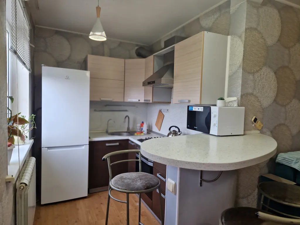 Центр города, ЦУМ, гостиница Ахтуба, Воинская часть 15 минут на машине