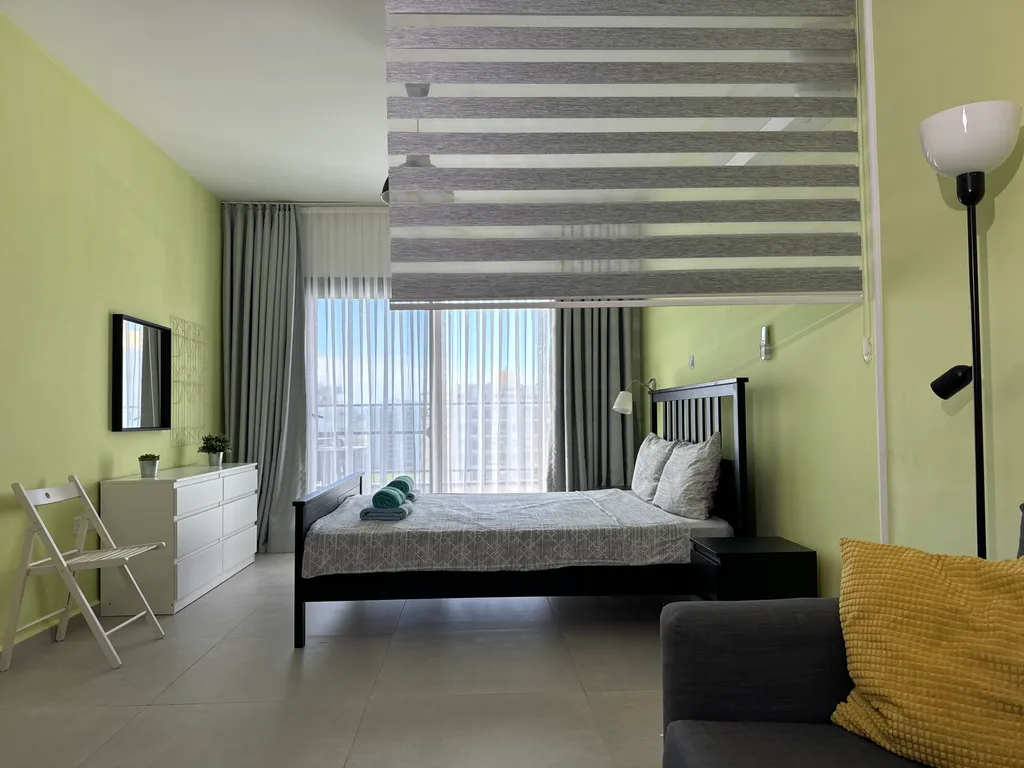 Просторная студия на берегу моря