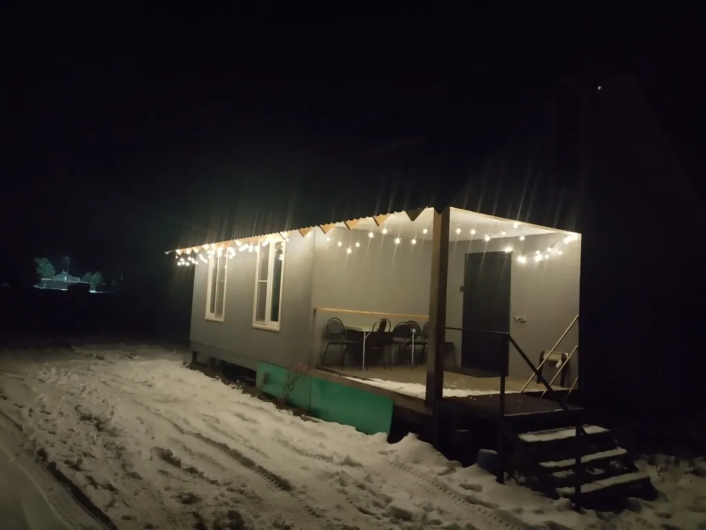 Дом на берегу протоки, ведущей в Вышневолоцкое водохранилище