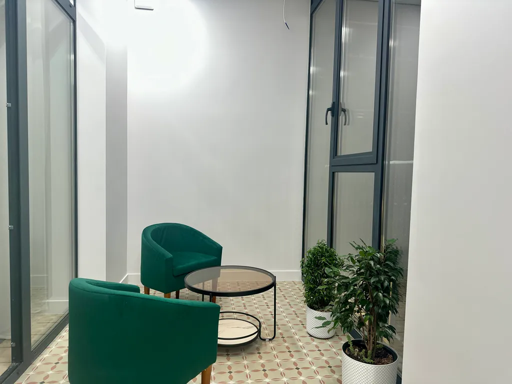 Умная квартира с дизайнерским ремонтом и тёплой парковой