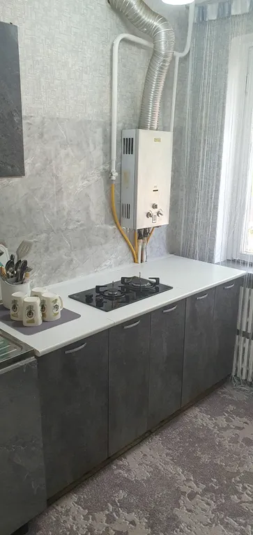 Чистая и светлая квартира в небольшом поселке — аренда посуточно в Калач