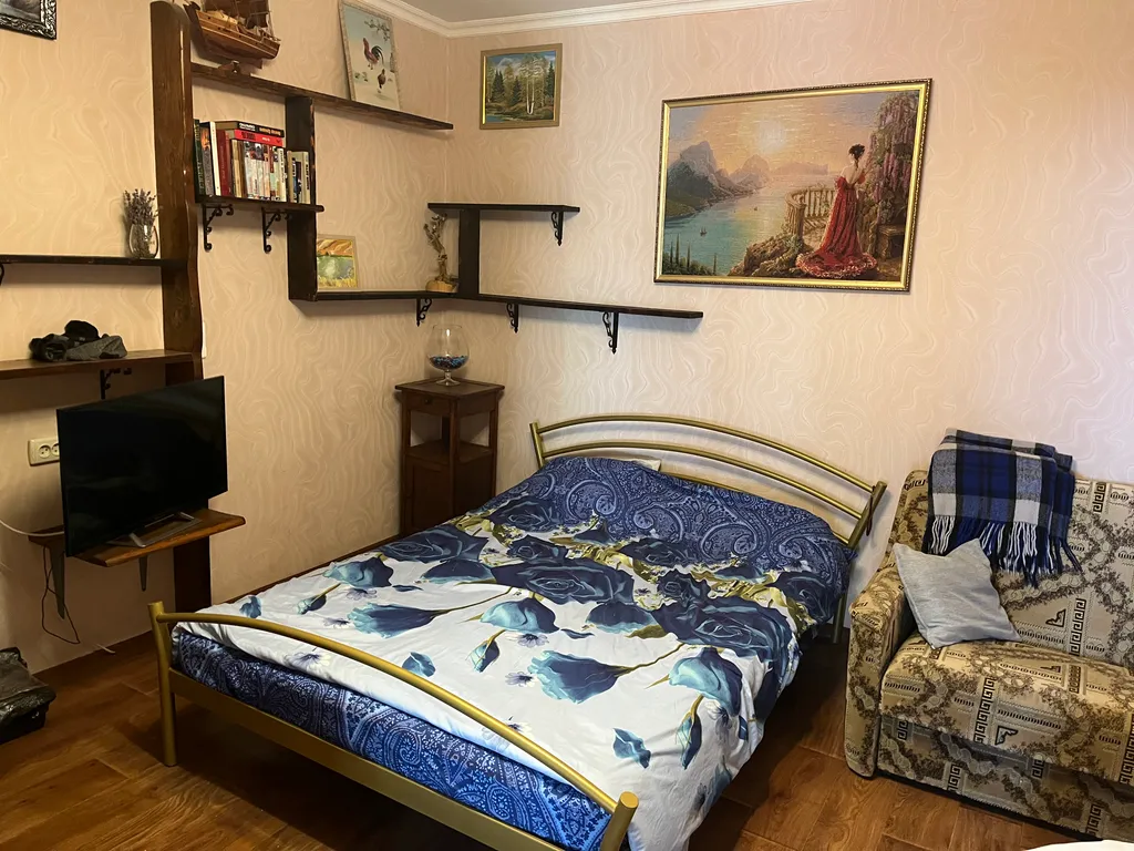 Однокомнатная квартира в частном доме близко к морю с балконом