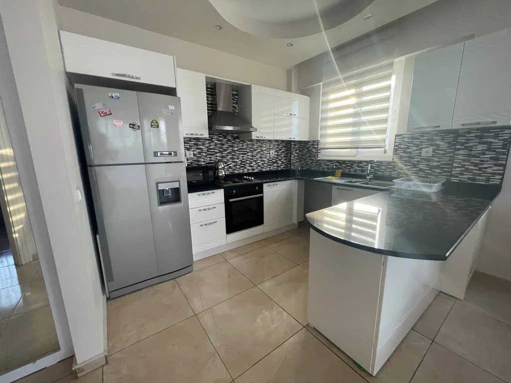 Квартира на Средиземном море с бассейном и горками 4