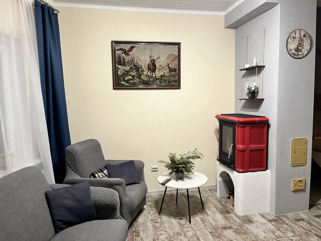 Уютный домик в сосновом бору на берегу моря