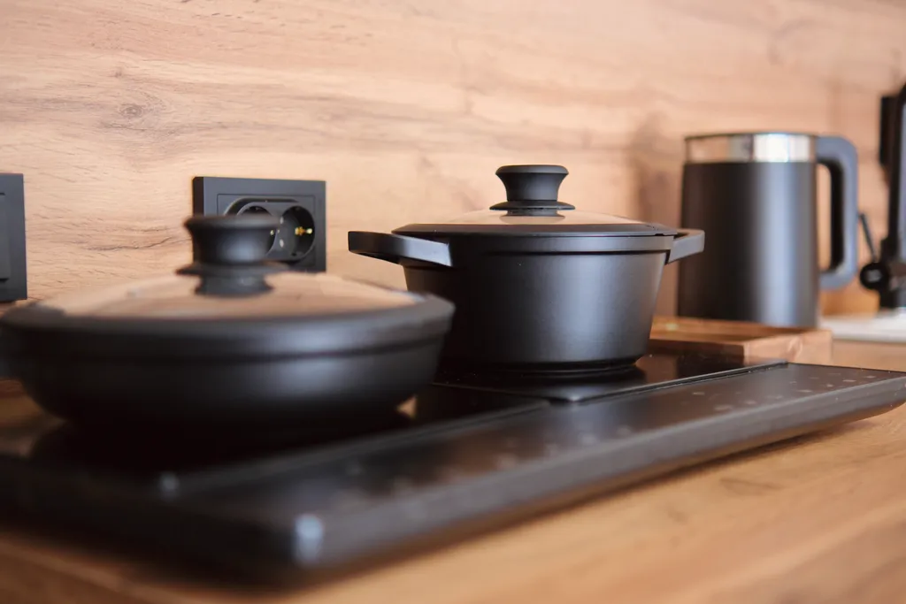 Двухэтажный дом с кухней