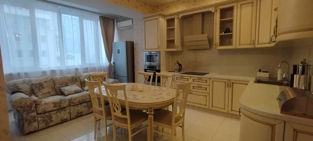 Премиальная трёхкомнатная квартира у площади Куйбышева