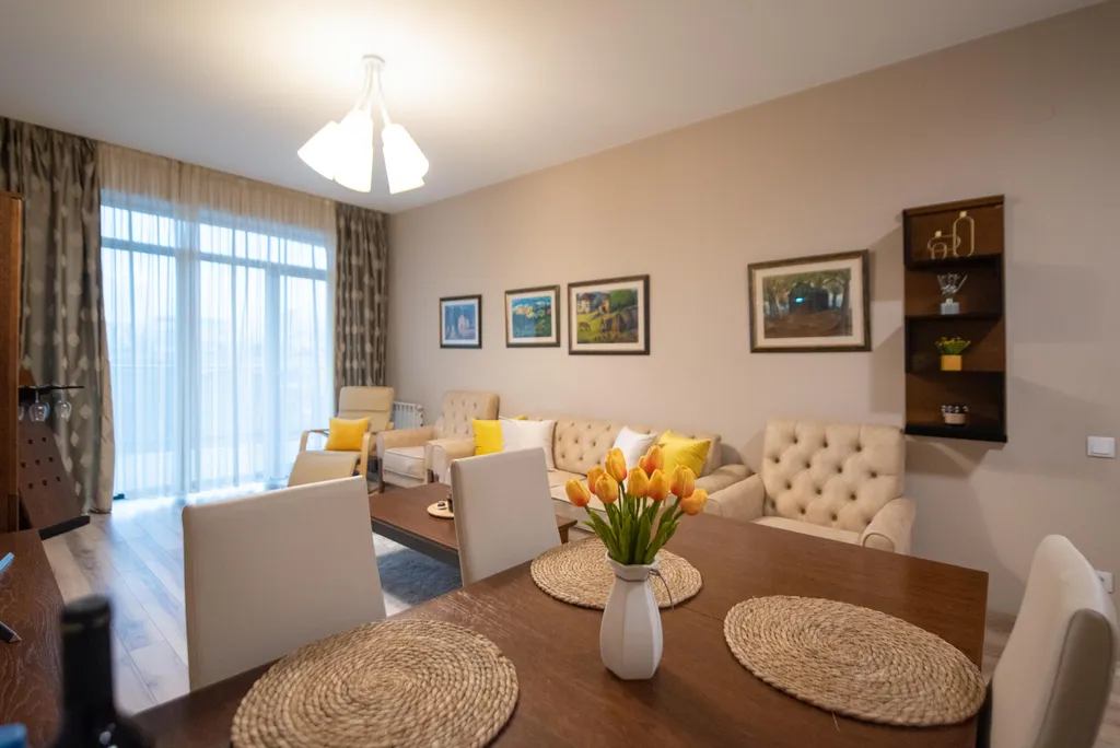 Квартира для семьи в комплексе с детскими площадками