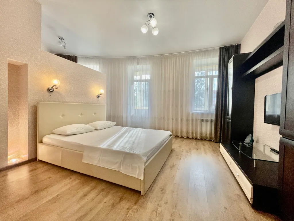 Квартира Новые апартаменты в центре города у пл. Ново-Соборная — аренда посуточно в Томск