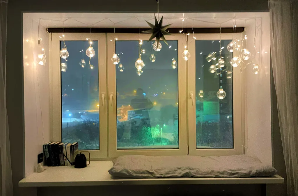 Видовая и стильная квартира в стиле Сканди с виниловым проигрывателем