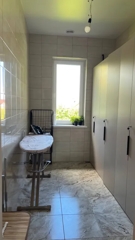 Дом в лесу с теплым бассейном и баней