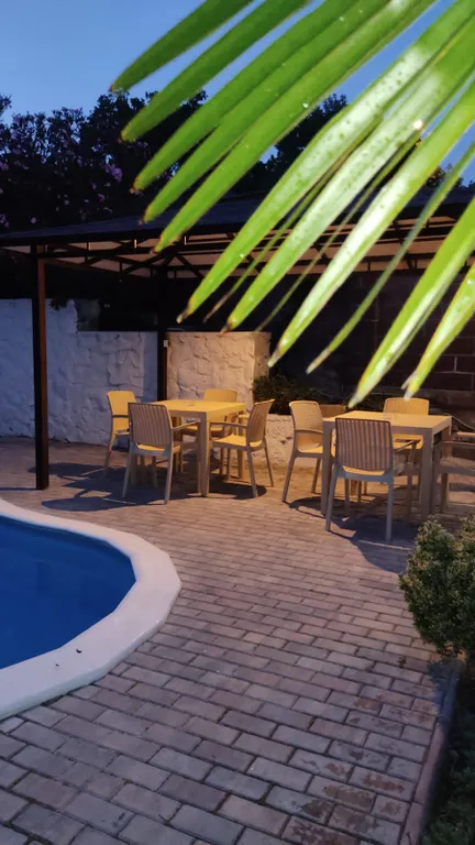 Две смежные комнаты с санузлом для четырёх человек