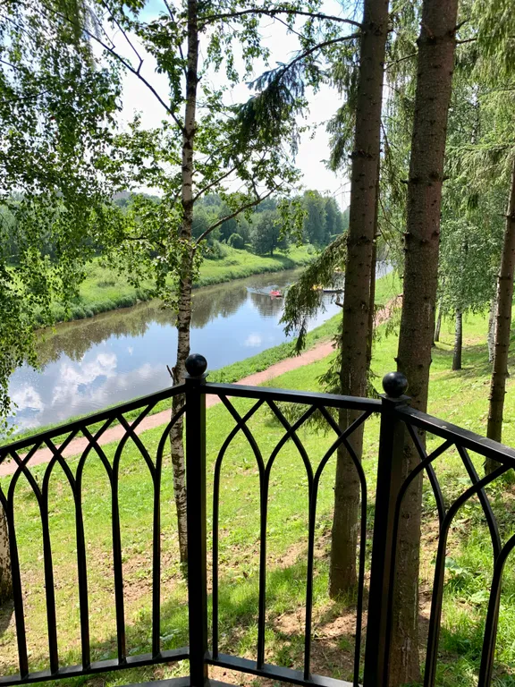 Новая 2-х комнатная квартира с закрытой территорией