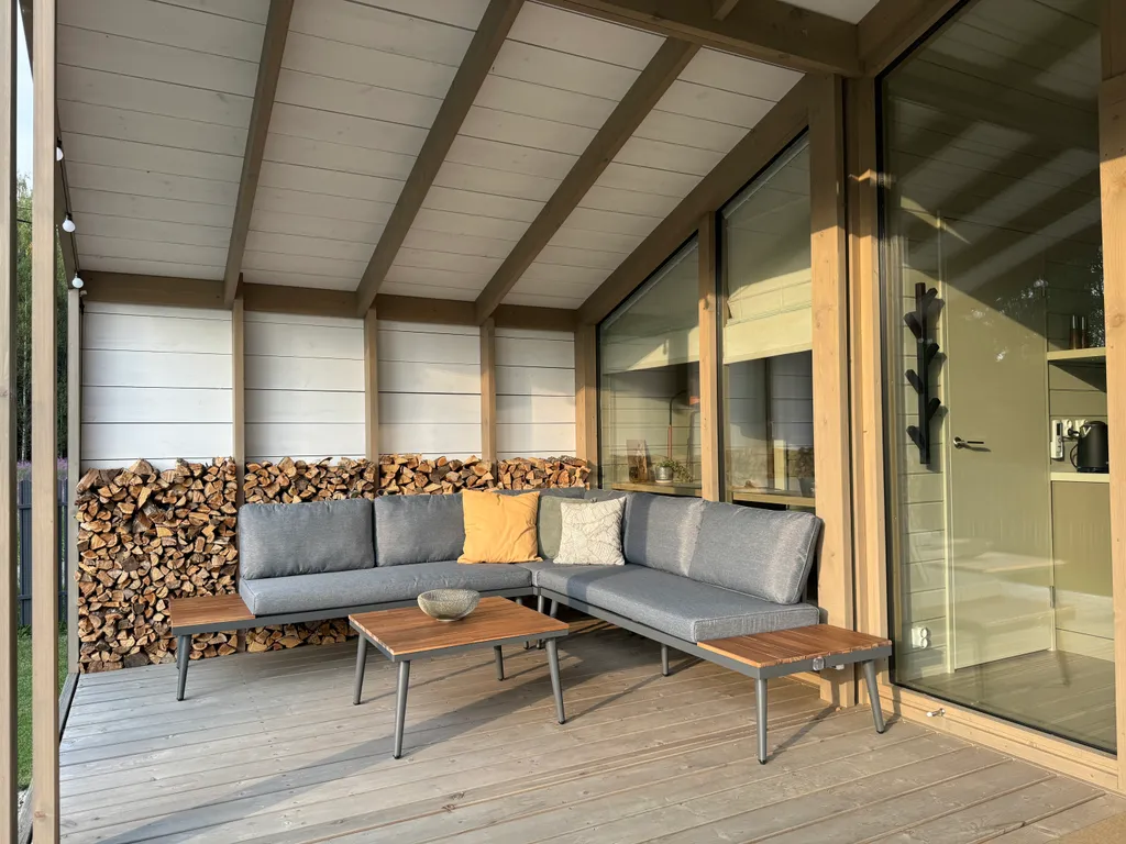 Уютный загородный дом в тишине