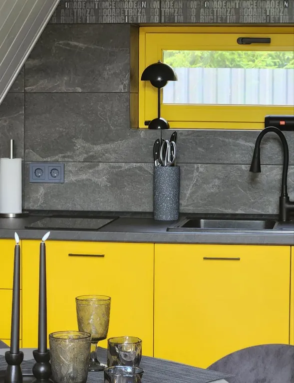 Стильный треугольный дом в 25 км от Минска с горячей купелью в лесу