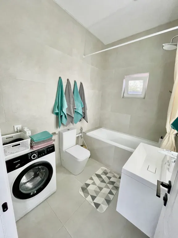 Уютный приватный дом с бассейном в горах среди виноградников