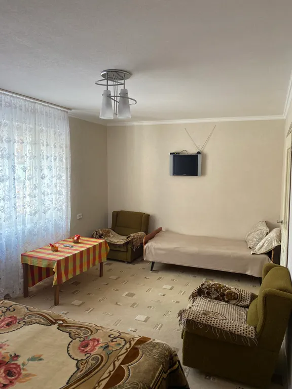 У подножья горы Ирикчат и реки светлая, уютная, просторная квартира