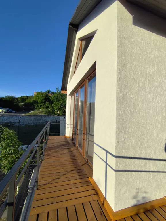 Апартамент на горе с видом на море и сад