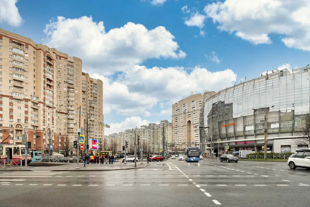 Квартира с гардеробной у метро Комендантский проспект