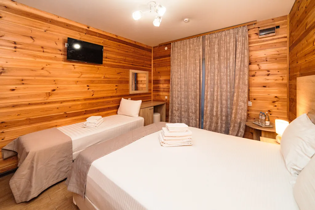 Трехместный стандарт с питанием "все включено"