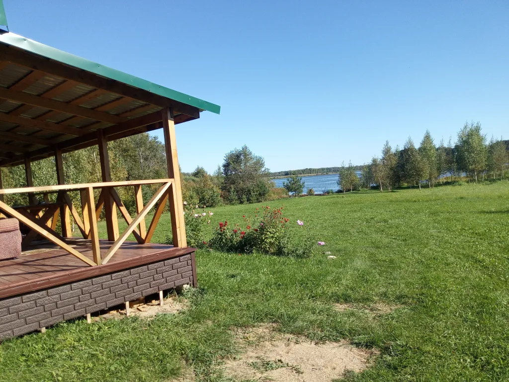 Дом с видом на озеро