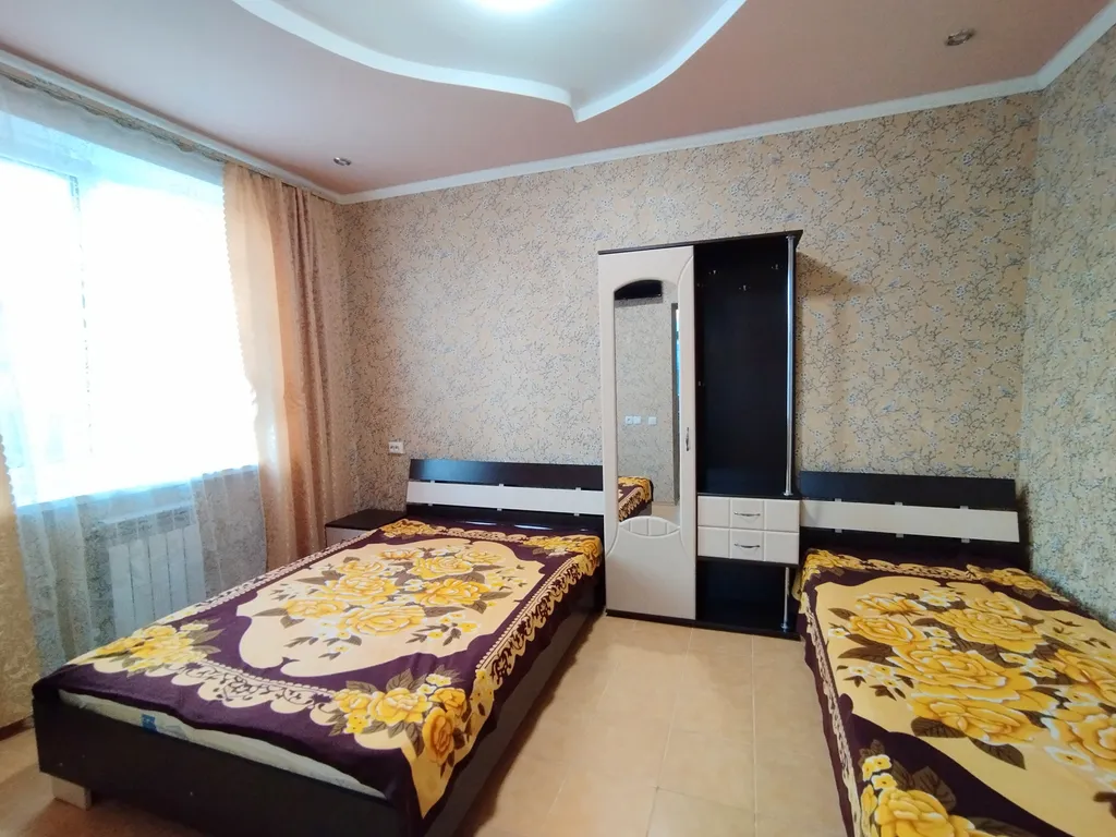 Коттедж Жильё в центре города — аренда посуточно в Феодосия