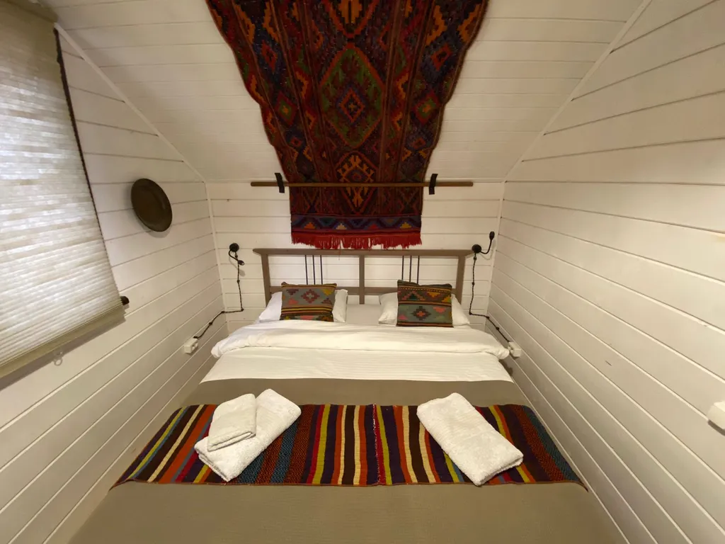 Двухэтажный гостевой дом на берегу моря