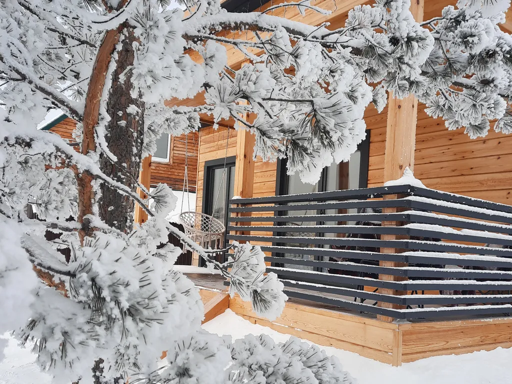 Уютный домик с сауной и мангалом на берегу Ангары