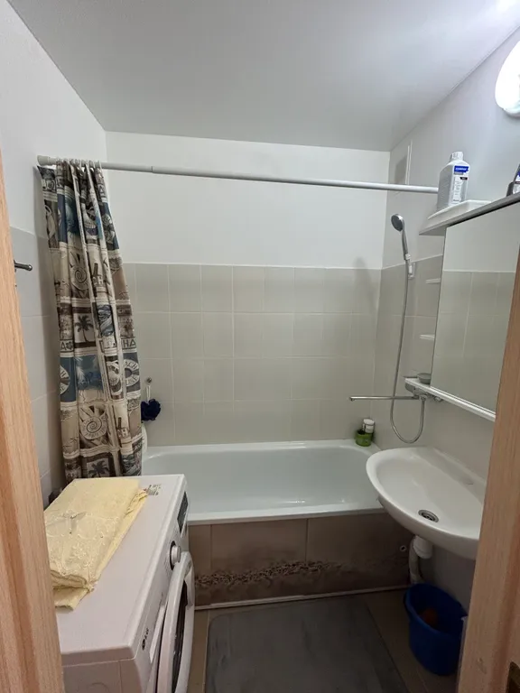 Уютная квартира находится рядом с центром города, ж/д вокзалом